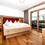 In Jochberg With Sauna & Mountain Views