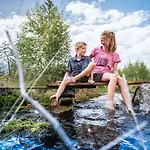 Chalet In Jochberg With Sauna & Mountain Views Hollersbach im Pinzgau