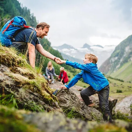 In Jochberg With Sauna & Mountain Views Horská chata *