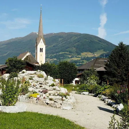 In Jochberg With Sauna & Mountain Views Холлерсбах (Пинцгау)