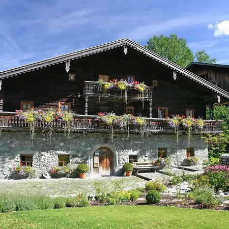 In Jochberg With Sauna & Mountain Views