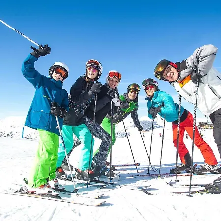 In Jochberg With Sauna & Mountain Views * Hollersbach im Pinzgau