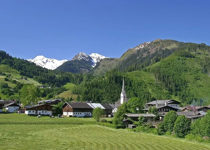 In Jochberg With Sauna & Mountain Views * Hollersbach im Pinzgau